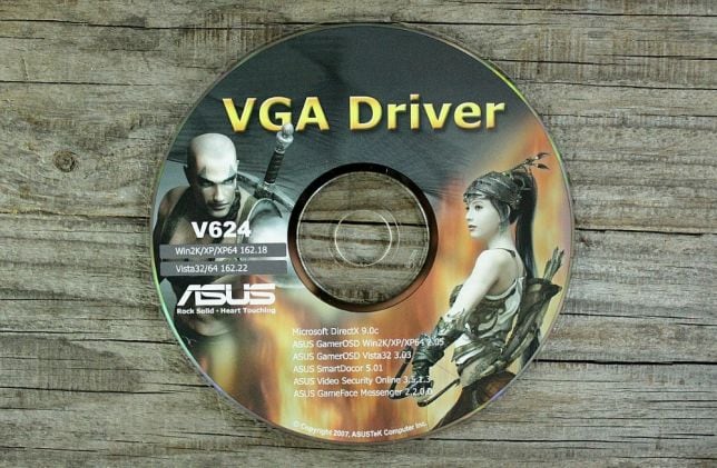 files/2018/09/driver.jpg 644w, http://www.ww.kr.ua/files/2018/09/driver-300x196.jpg 300w Компакт-диск с драйвером для видеокарты